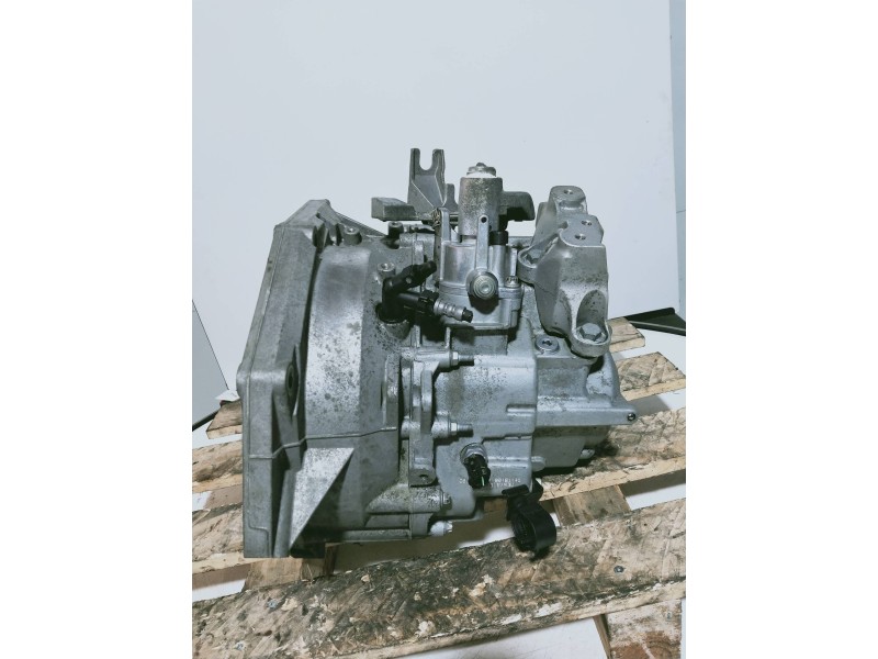 Recambio de caja cambios para opel astra j lim. cosmo referencia OEM IAM F40 R110319183U 