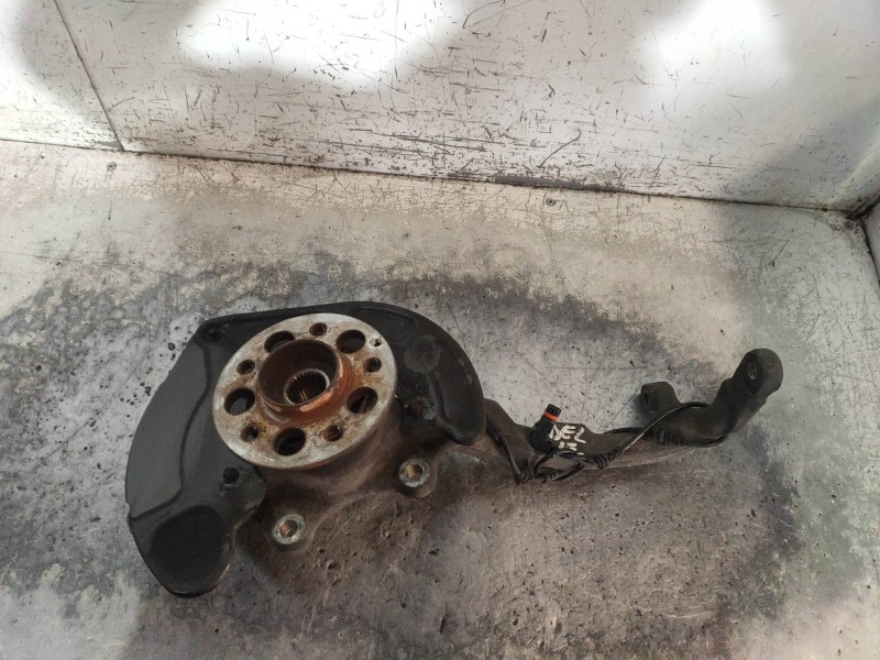 Recambio de mangueta delantera izquierda para mercedes clase cl (w216) coupe 500 4-matic (216.386) referencia OEM IAM   