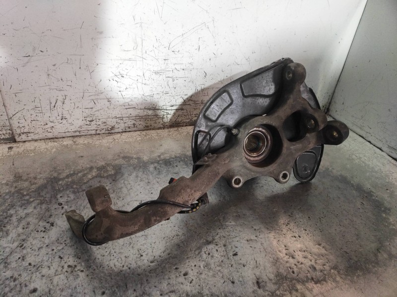 Recambio de mangueta delantera izquierda para mercedes clase cl (w216) coupe 500 4-matic (216.386) referencia OEM IAM   