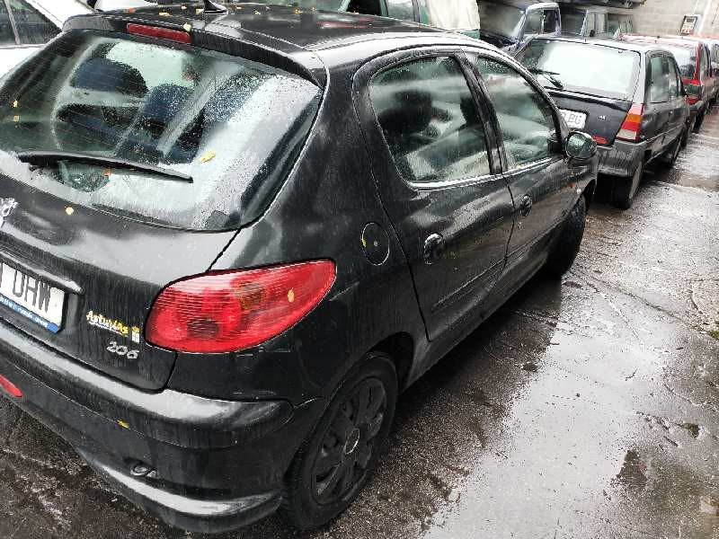 peugeot 206 berlina del año 2005