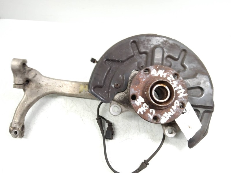 Recambio de mangueta delantera derecha para audi rs4 avant (b5) referencia OEM IAM   