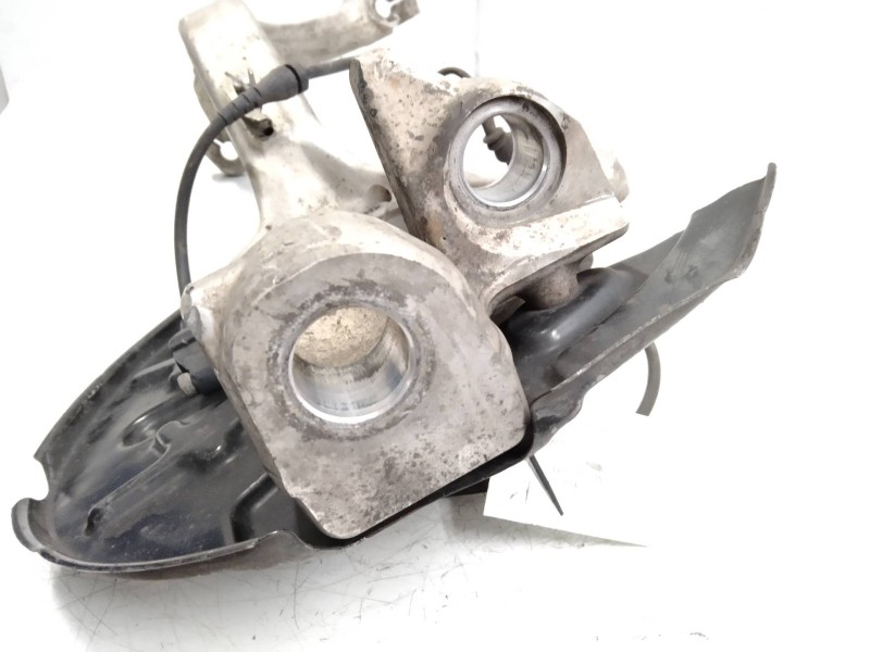 Recambio de mangueta delantera derecha para audi rs4 avant (b5) referencia OEM IAM   