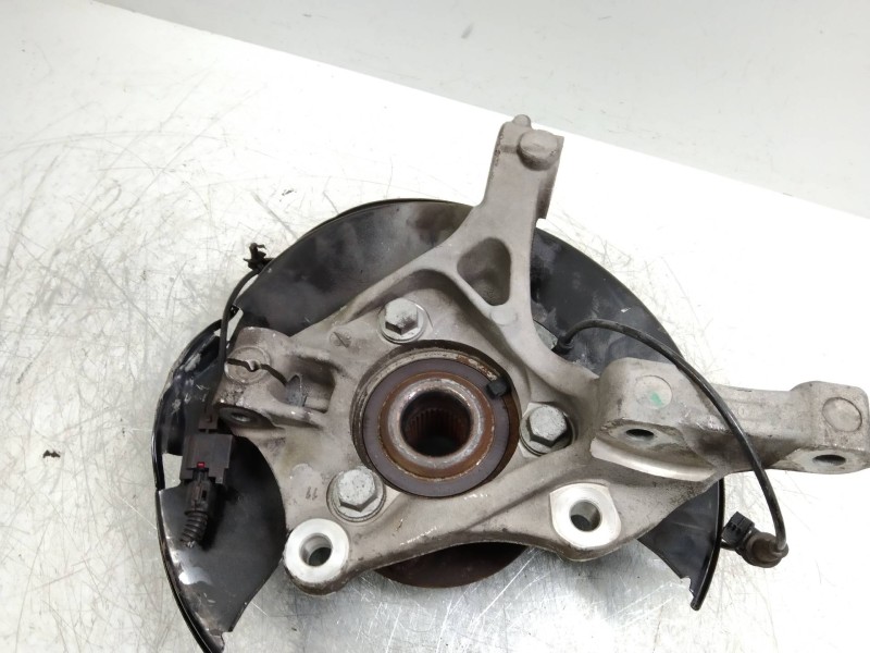 Recambio de mangueta delantera izquierda para opel astra j lim. cosmo referencia OEM IAM 13319482  