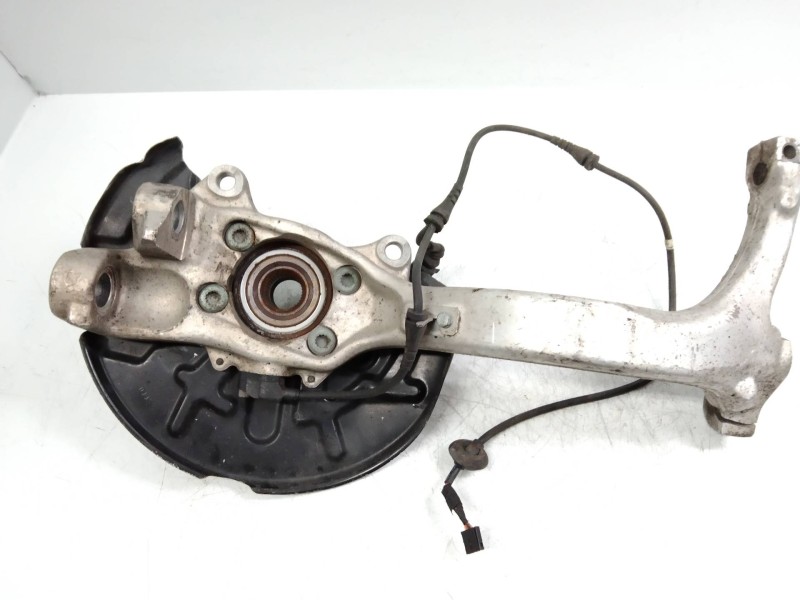 Recambio de mangueta delantera izquierda para audi rs4 avant (b5) referencia OEM IAM   