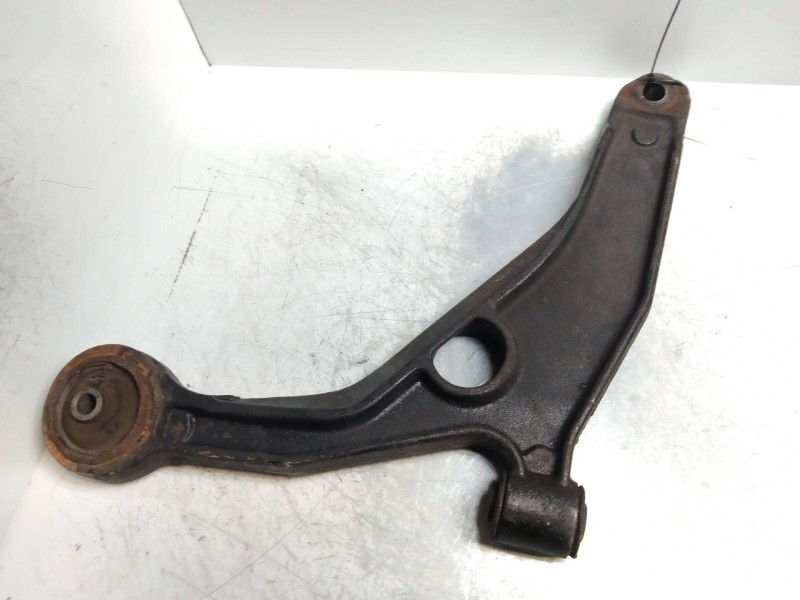 Recambio de brazo suspension inferior delantero izquierdo para chrysler sebring berlina 2.0 crd cat referencia OEM IAM 05085807A