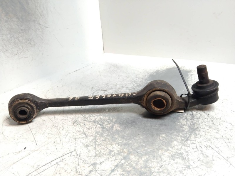 Recambio de brazo suspension inferior delantero izquierdo para chrysler vision (lh) 3.5 cat referencia OEM IAM   