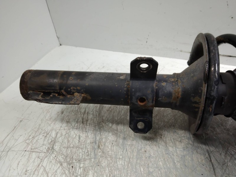Recambio de amortiguador delantero izquierdo para ford transit caja cerrada ´06 ft 260 k (corto) lkw (camion) referencia OEM IAM