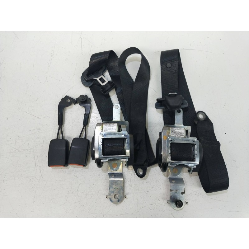 Recambio de juego cinturones delantero para opel agila 1.2 16v cat (z 12 xe / lw4) referencia OEM IAM   5P