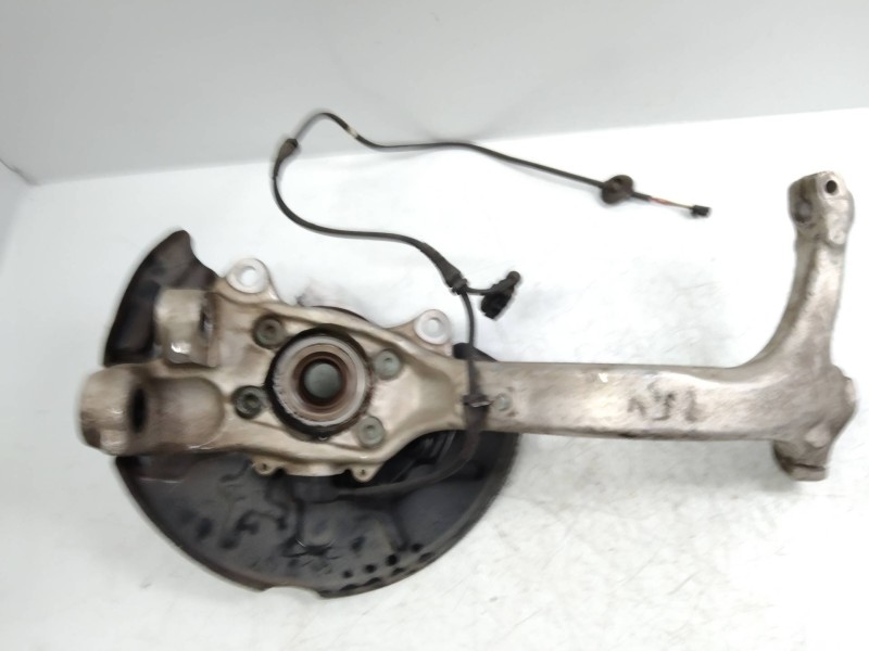 Recambio de mangueta delantera derecha para audi a4 avant (8e) 1.8 20v turbo referencia OEM IAM   