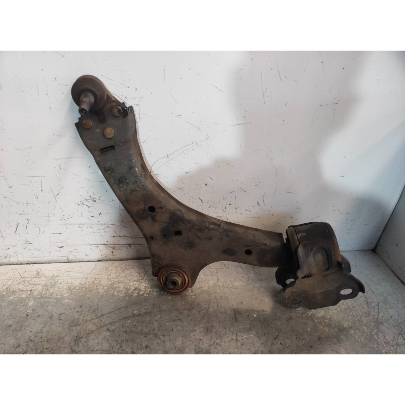 Recambio de brazo suspension inferior delantero derecho para land rover freelander (lr2) 2.2 td4 referencia OEM IAM 6G9N3A052EK 