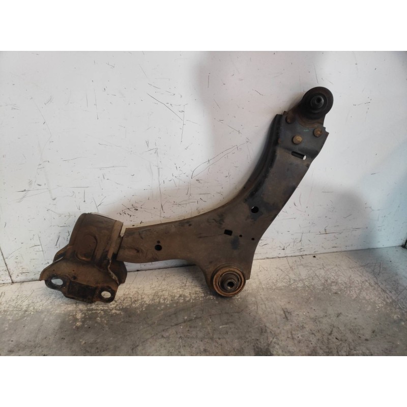 Recambio de brazo suspension inferior delantero izquierdo para land rover freelander (lr2) 2.2 td4 referencia OEM IAM 6G9N3A052E