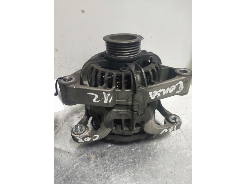 Recambio de alternador para opel corsa c cosmo referencia OEM IAM 0124225041  