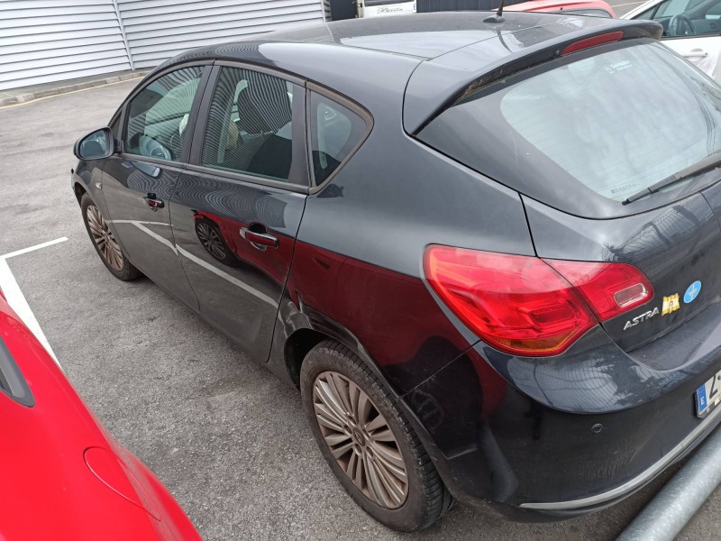 opel astra j lim. del año 2013