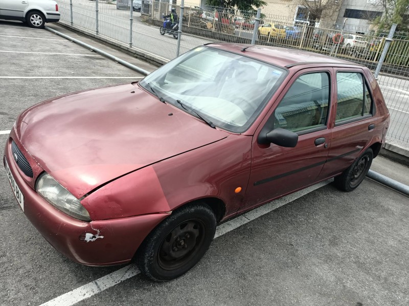 ford fiesta berlina del año 1997