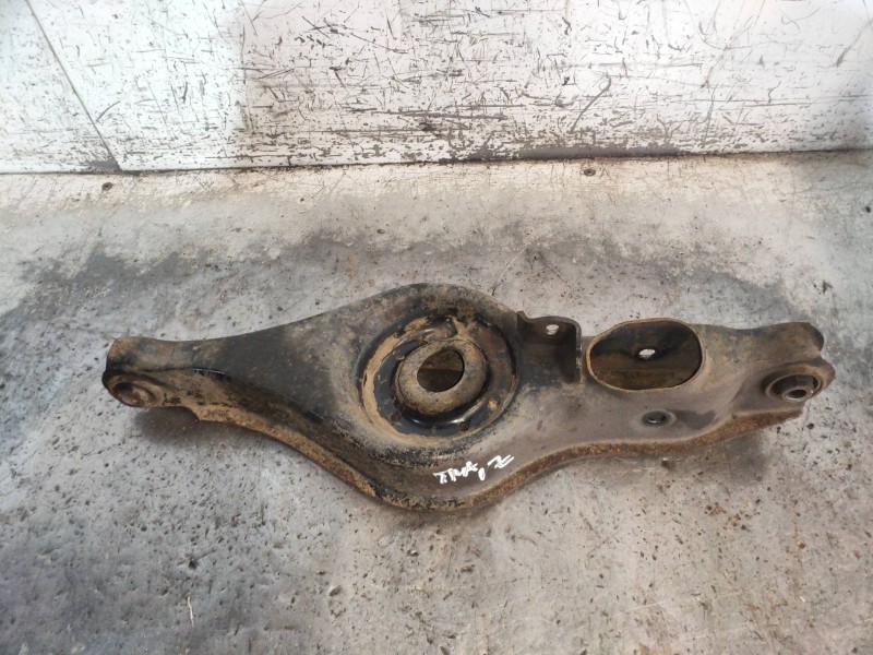 Recambio de brazo suspension inferior trasero izquierdo para citroen c-crosser exclusive referencia OEM IAM   