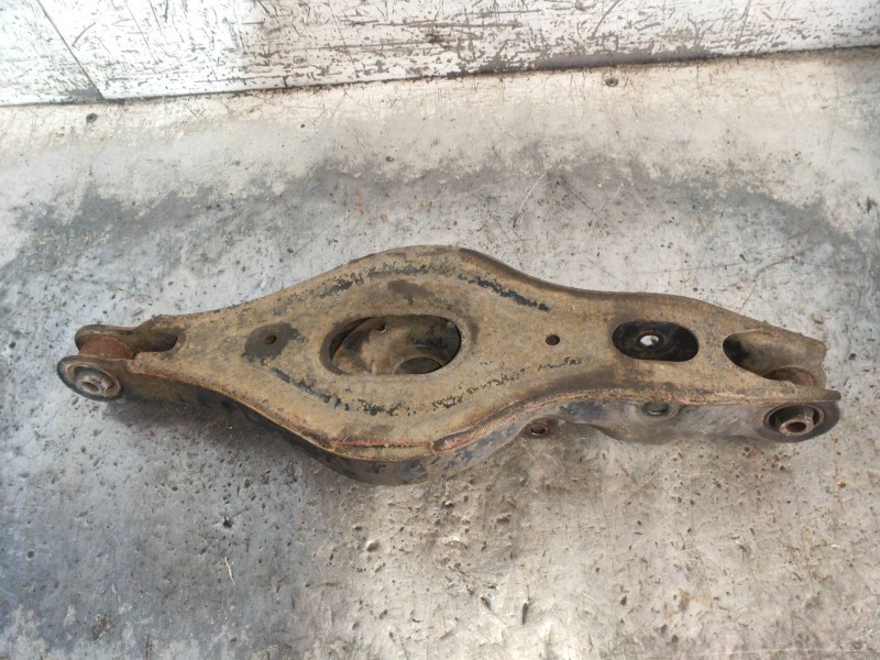 Recambio de brazo suspension inferior trasero izquierdo para citroen c-crosser exclusive referencia OEM IAM   