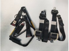 Recambio de juego cinturones delantero para opel corsa c 1.0 12v cat (z 10 xe / lw3) referencia OEM IAM   5P