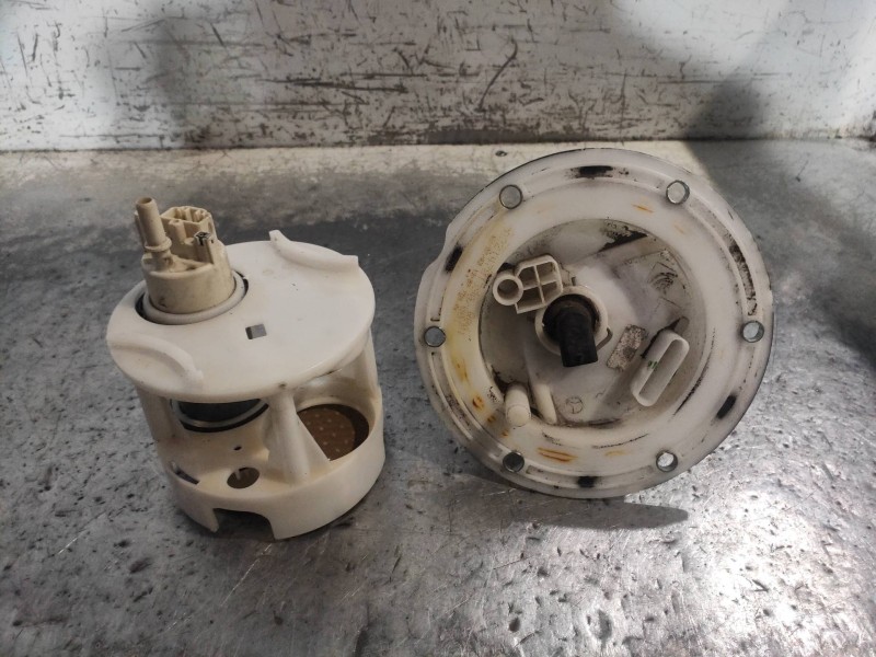 Recambio de bomba combustible para mercedes clase cl (w216) coupe 500 4-matic (216.386) referencia OEM IAM A2214701390  