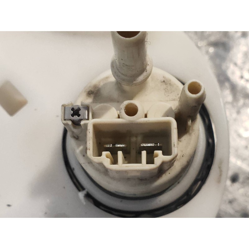 Recambio de bomba combustible para mercedes clase cl (w216) coupe 500 4-matic (216.386) referencia OEM IAM A2214701390  