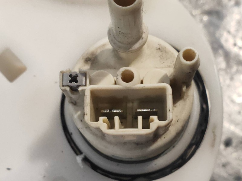 Recambio de bomba combustible para mercedes clase cl (w216) coupe 500 4-matic (216.386) referencia OEM IAM A2214701390  