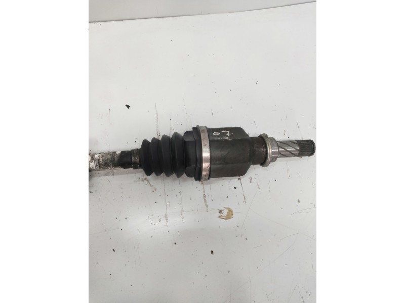Recambio de transmision delantera izquierda para renault twingo 1.5 dci diesel referencia OEM IAM 8200661507  