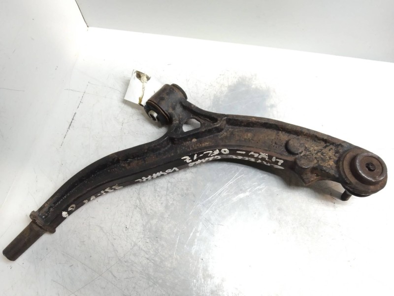 Recambio de brazo suspension inferior delantero derecho para chrysler voyager (rg) 2.5 crd se grand voyager referencia OEM IAM 0