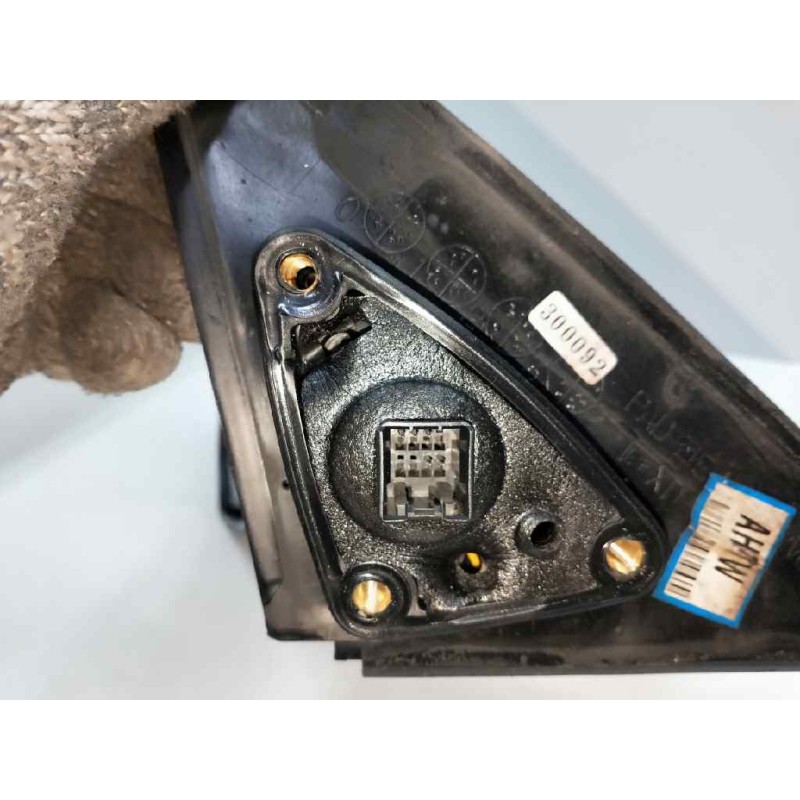 Recambio de retrovisor izquierdo para hyundai elantra (xd) 2.0 crdi comfort (4-ptas.) referencia OEM IAM   ELECTRICO