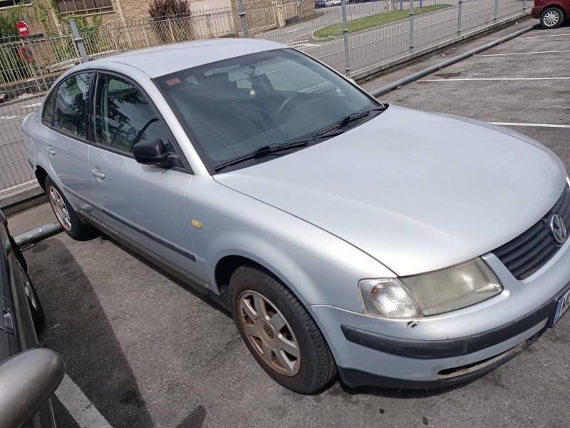 volkswagen passat berlina (3b2) del año 1999
