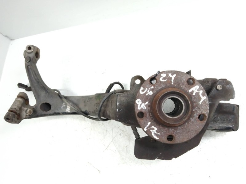 Recambio de mangueta delantera izquierda para audi a4 berlina (b5) 2.4 referencia OEM IAM   