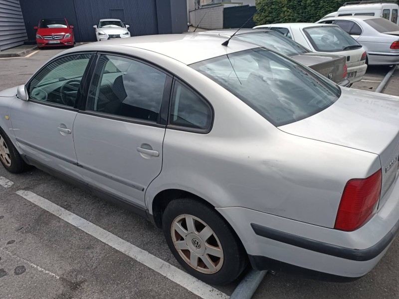 volkswagen passat berlina (3b2) del año 1999