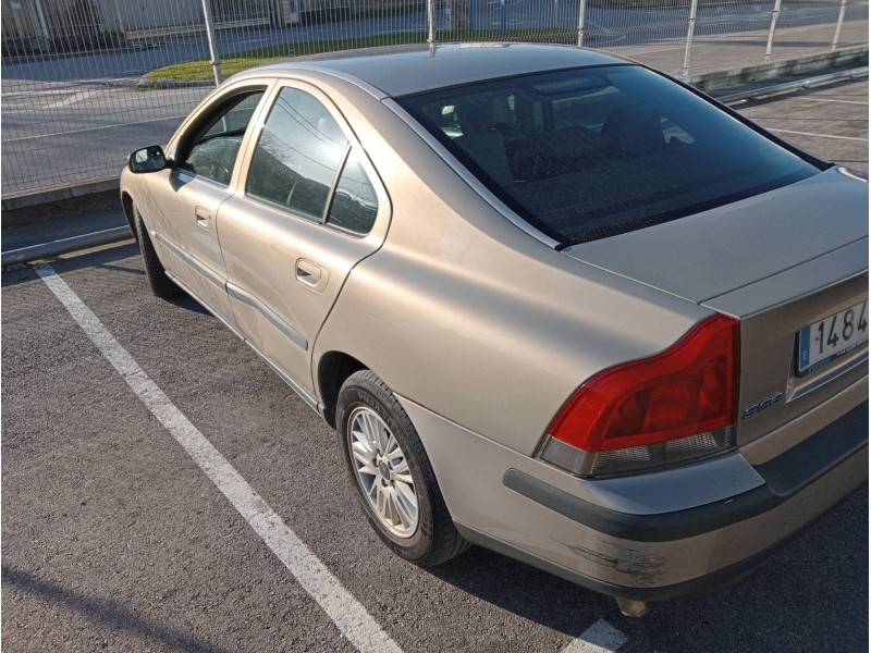 volvo s60 berlina del año 2003