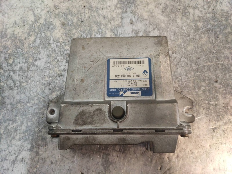 Recambio de centralita motor uce para renault kangoo (f/kc0) authentique referencia OEM IAM R04080010E 7700868300 7700111207