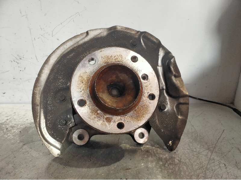Recambio de mangueta delantera derecha para bmw serie 3 berlina (e90) 318d referencia OEM IAM 3121677321003 13612610 31216793924