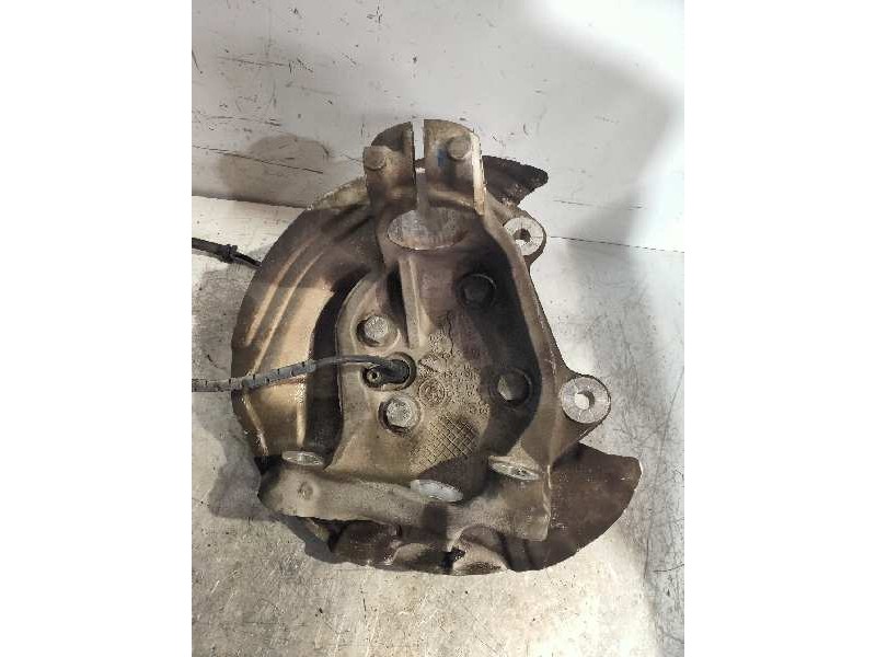 Recambio de mangueta delantera derecha para bmw serie 3 berlina (e90) 318d referencia OEM IAM 3121677321003 13612610 31216793924