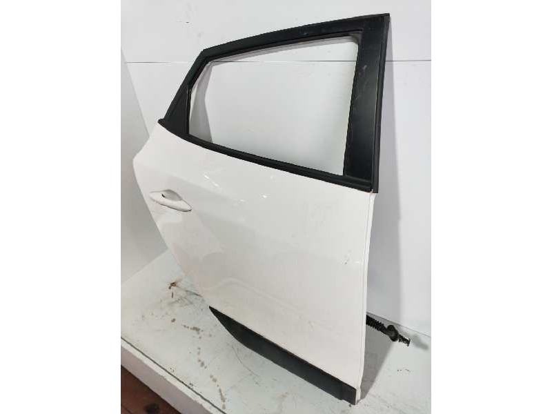 Recambio de puerta trasera derecha para hyundai ix35 1.6 cat referencia OEM IAM  5 PUERTAS 