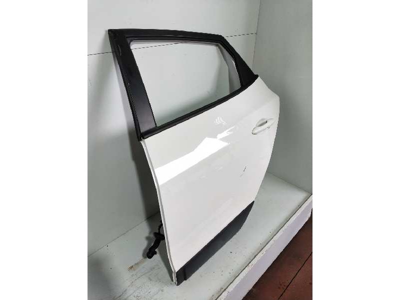 Recambio de puerta trasera izquierda para hyundai ix35 1.6 cat referencia OEM IAM  5 PUERTAS 