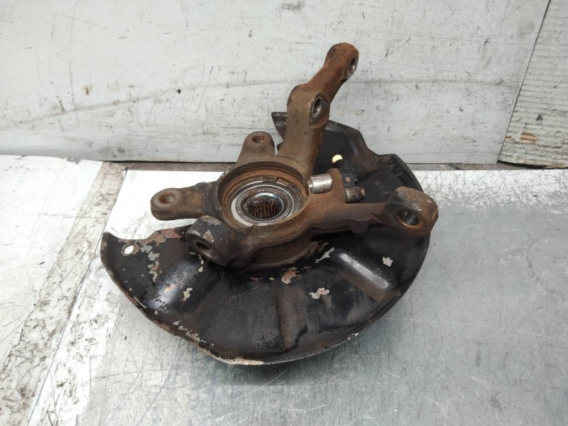 Recambio de mangueta delantera derecha para volvo serie 460 1.8i referencia OEM IAM    Recambio de mangueta delantera derecha para volvo serie 460 1.8i referencia OEM IAM