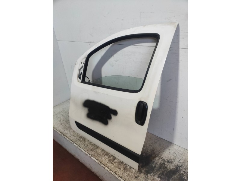 Recambio de puerta delantera izquierda para fiat fiorino básico referencia OEM IAM   