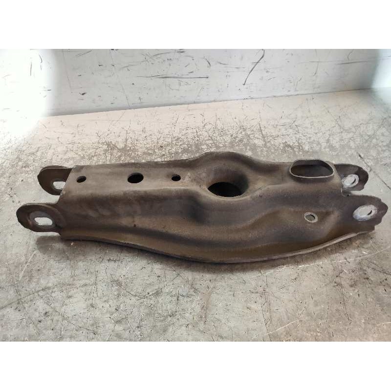 Recambio de brazo suspension superior trasero derecho para bmw serie 3 berlina (e90) 318d referencia OEM IAM   