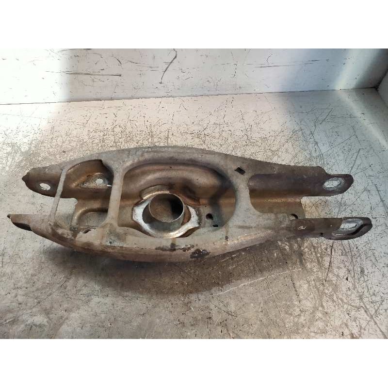 Recambio de brazo suspension superior trasero izquierdo para bmw serie 3 berlina (e90) 318d referencia OEM IAM   