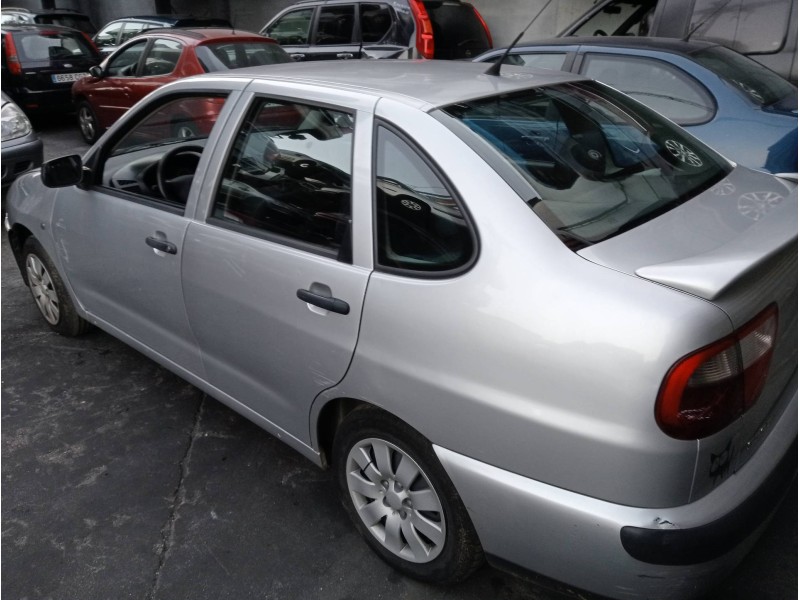 seat cordoba berlina (6k2) del año 2001