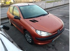 peugeot 206 berlina del año 2001