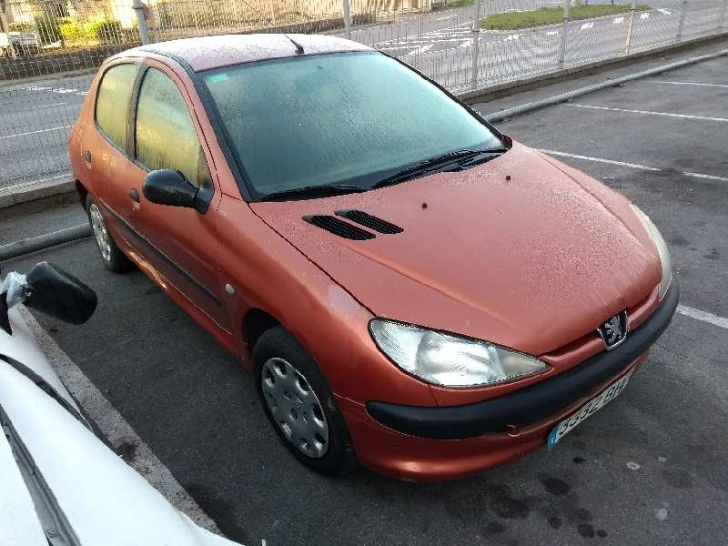 peugeot 206 berlina del año 2001