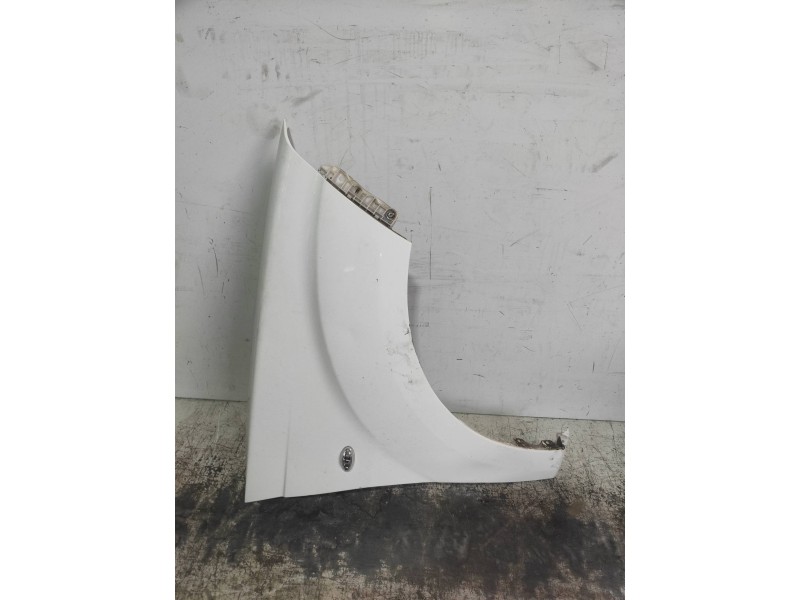 Recambio de aleta delantera derecha para citroen c-crosser exclusive referencia OEM IAM   