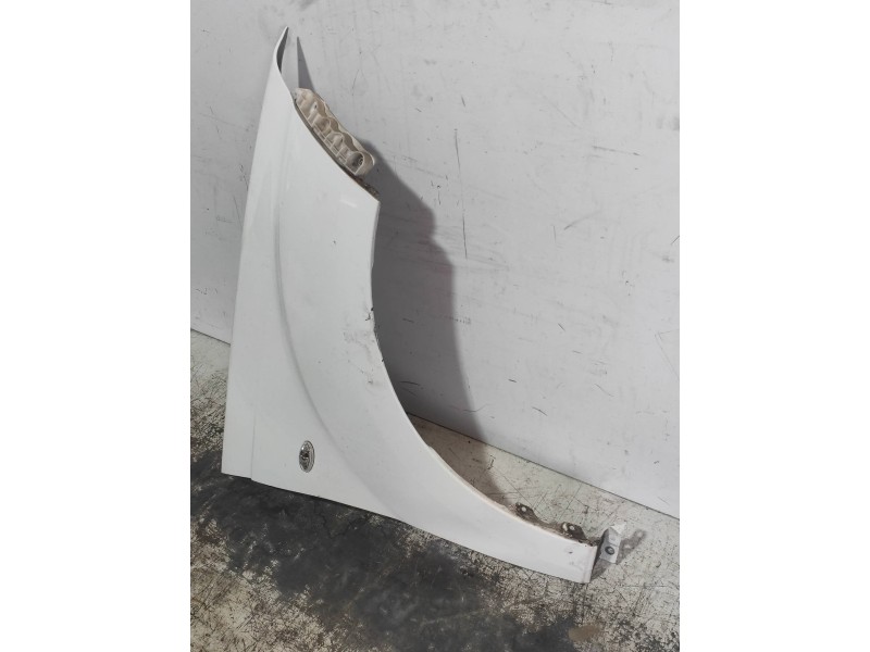 Recambio de aleta delantera derecha para citroen c-crosser exclusive referencia OEM IAM   