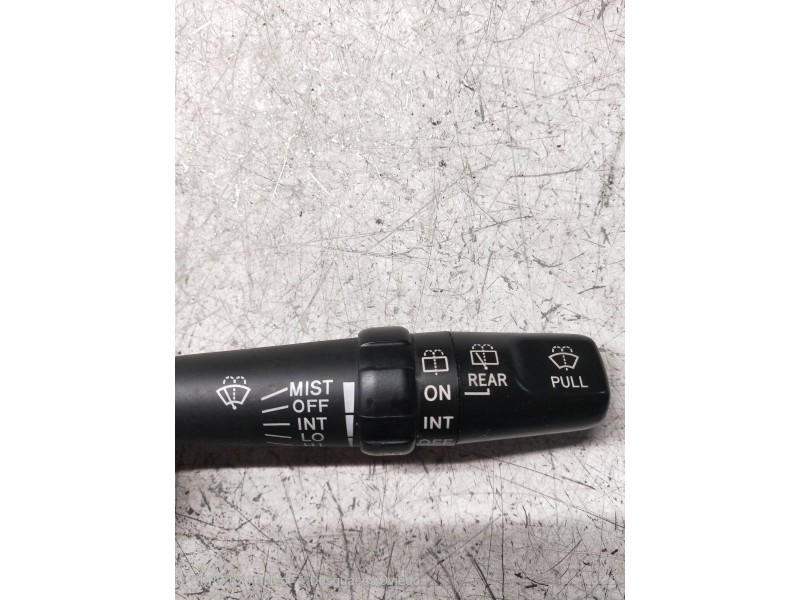 Recambio de mando limpia para toyota corolla verso (r1) 2.2 d-4d luna referencia OEM IAM 173654  