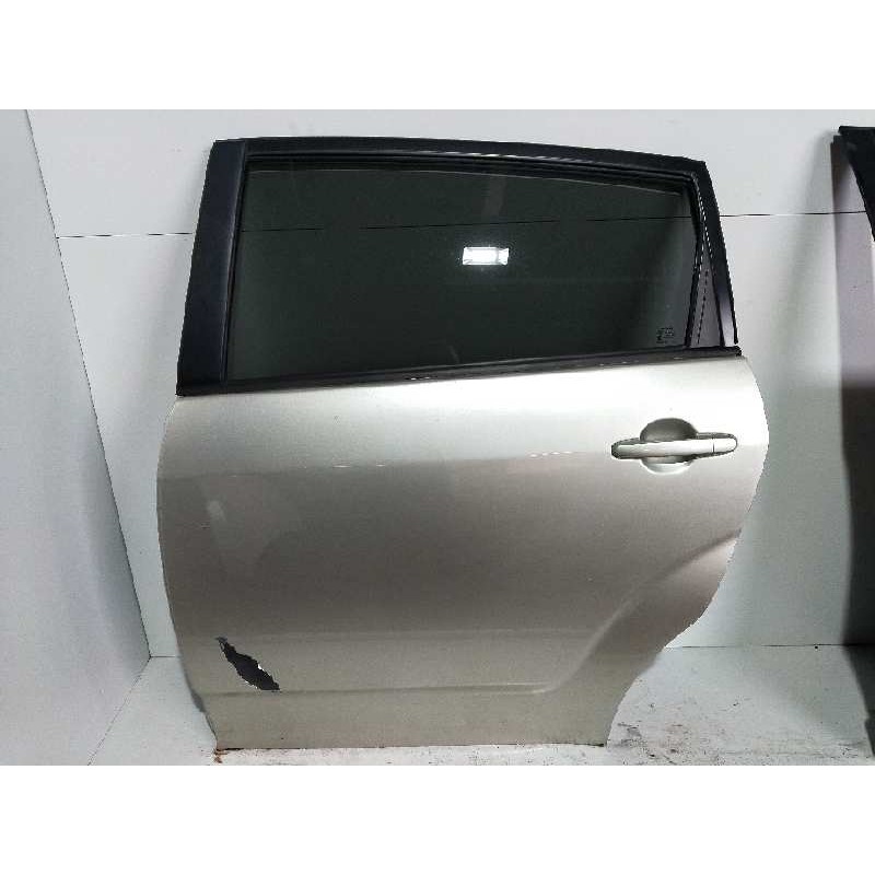 Recambio de puerta trasera izquierda para toyota corolla verso (r1) 2.2 d-4d luna referencia OEM IAM  5 PUERTAS 