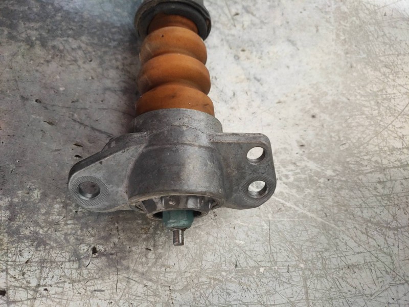 Recambio de amortiguador trasero derecho para volkswagen polo (6c1) 1.4 tdi referencia OEM IAM 844902007591 801402001047 6C05130