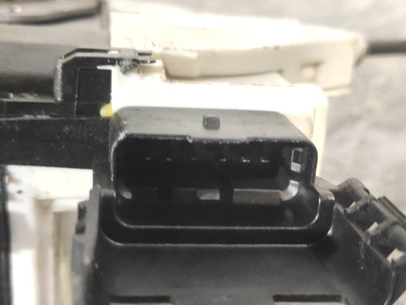 Recambio de motor cierre centralizado delantero izquierdo para citroen berlingo station wagon sx multispace referencia OEM IAM 8