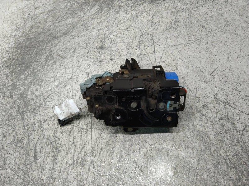 Recambio de motor cierre centralizado delantero izquierdo para seat toledo (5p2) exclusive referencia OEM IAM 3D1837015  5P